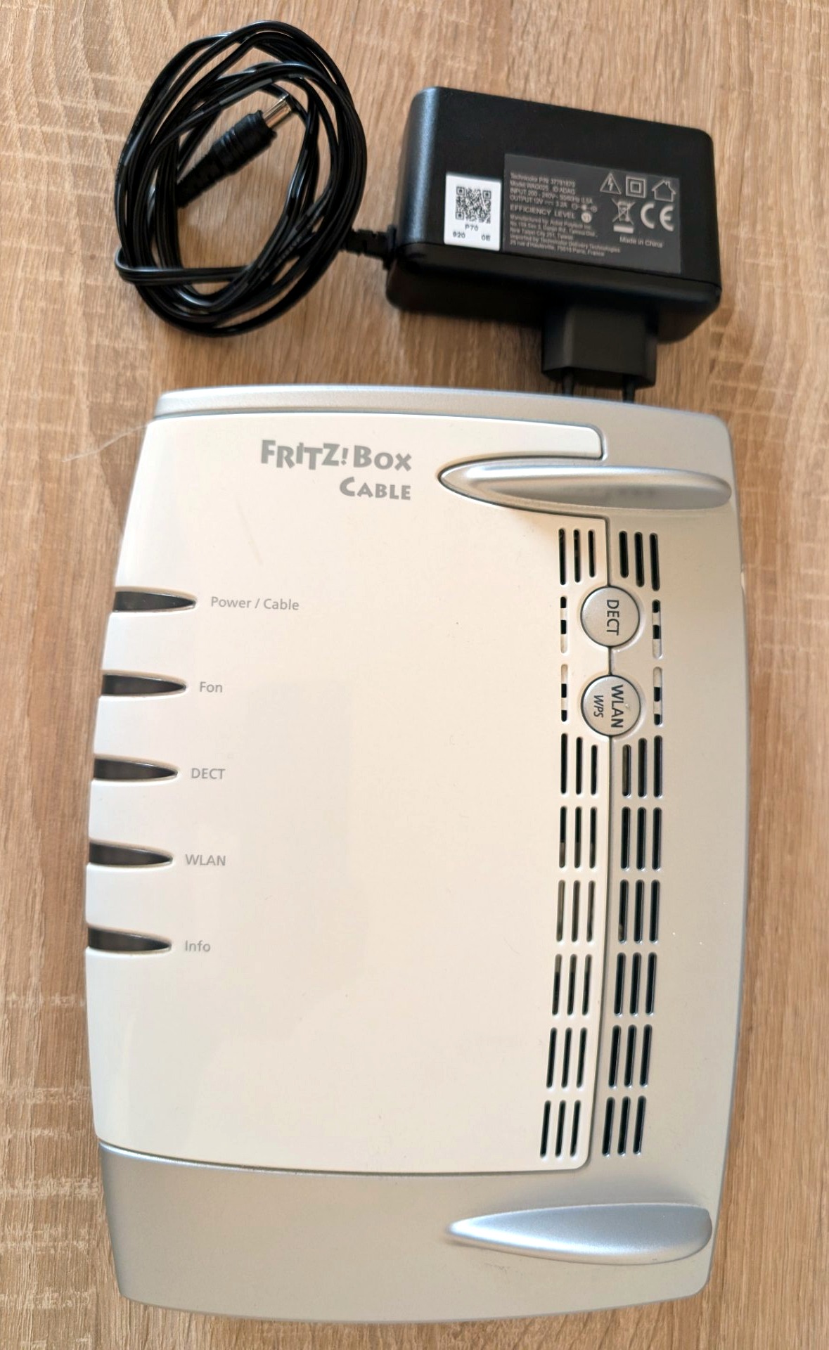 AVM FRITZ!Box 6490 Cable WLAN-Router (Freie Kaufversion 2000 2689) incl. Netzteil
